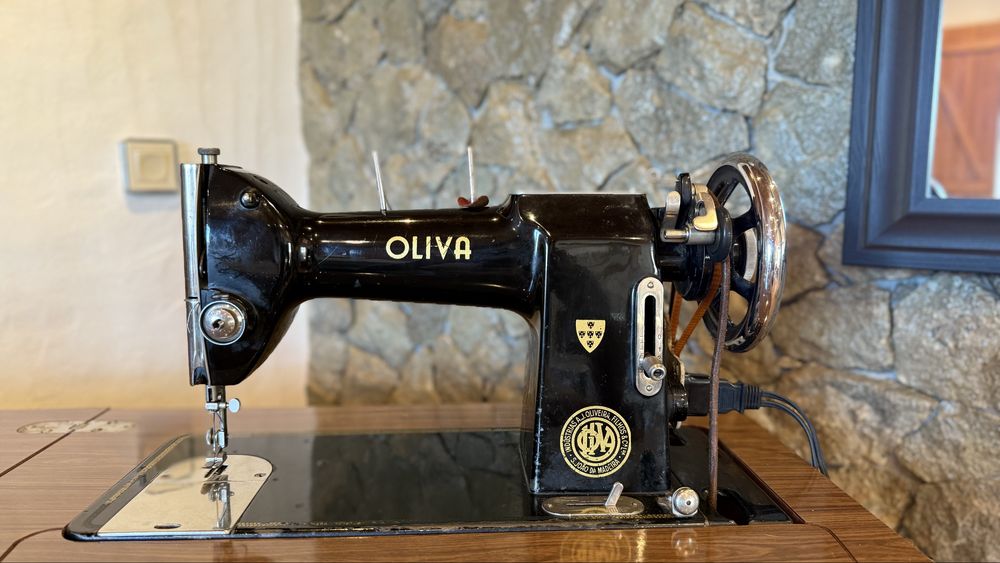 Maquina costura OLIVA