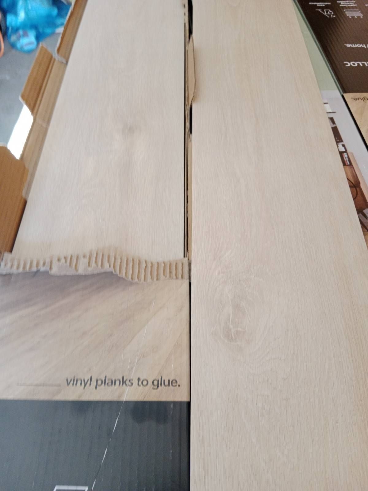 Panele winylowe  BERRY ALLOC 2mm do klejenia, 70 m2