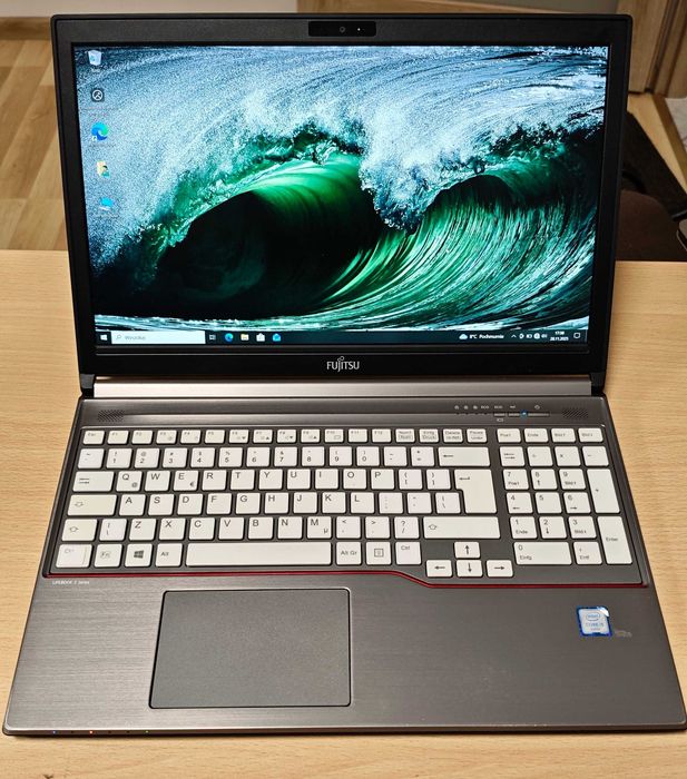 Laptop Fujitsu Lifebook E756 i5-6200/8GB/SSD 240GB/15,6 FHD/Win 10