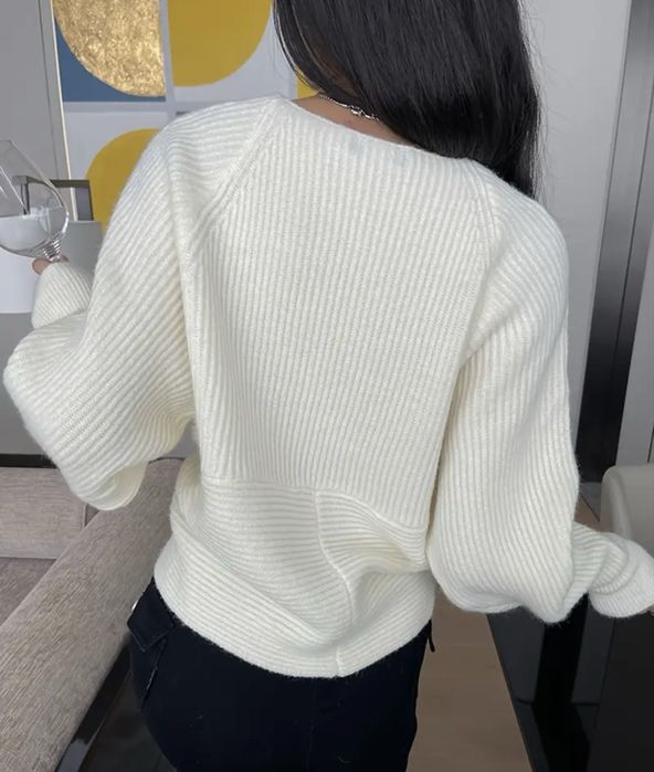 Жіночій светр асеметричний  з рукавами «батвінг» розмір Л акріл 100%