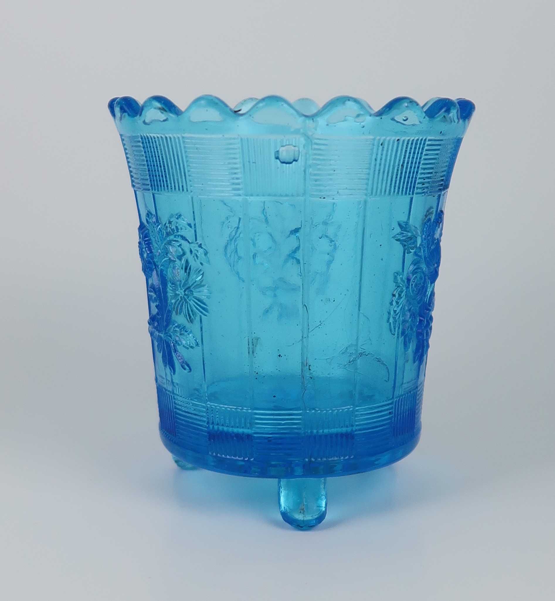 Copo de 3 pés vidro azul Séc. XIX
