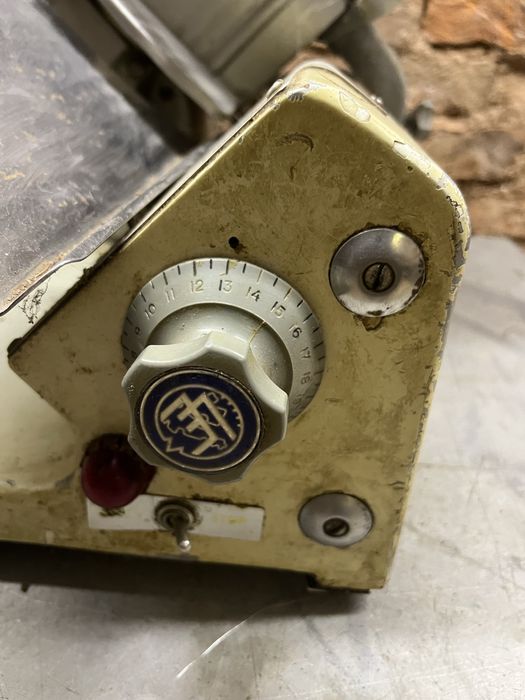 Profesjonalna kralanica do wedlin i serow firmy Lan Elec