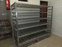 Estante c/ rodas em inox p/ panificação (1.90m x 0.75m x 1.70m)