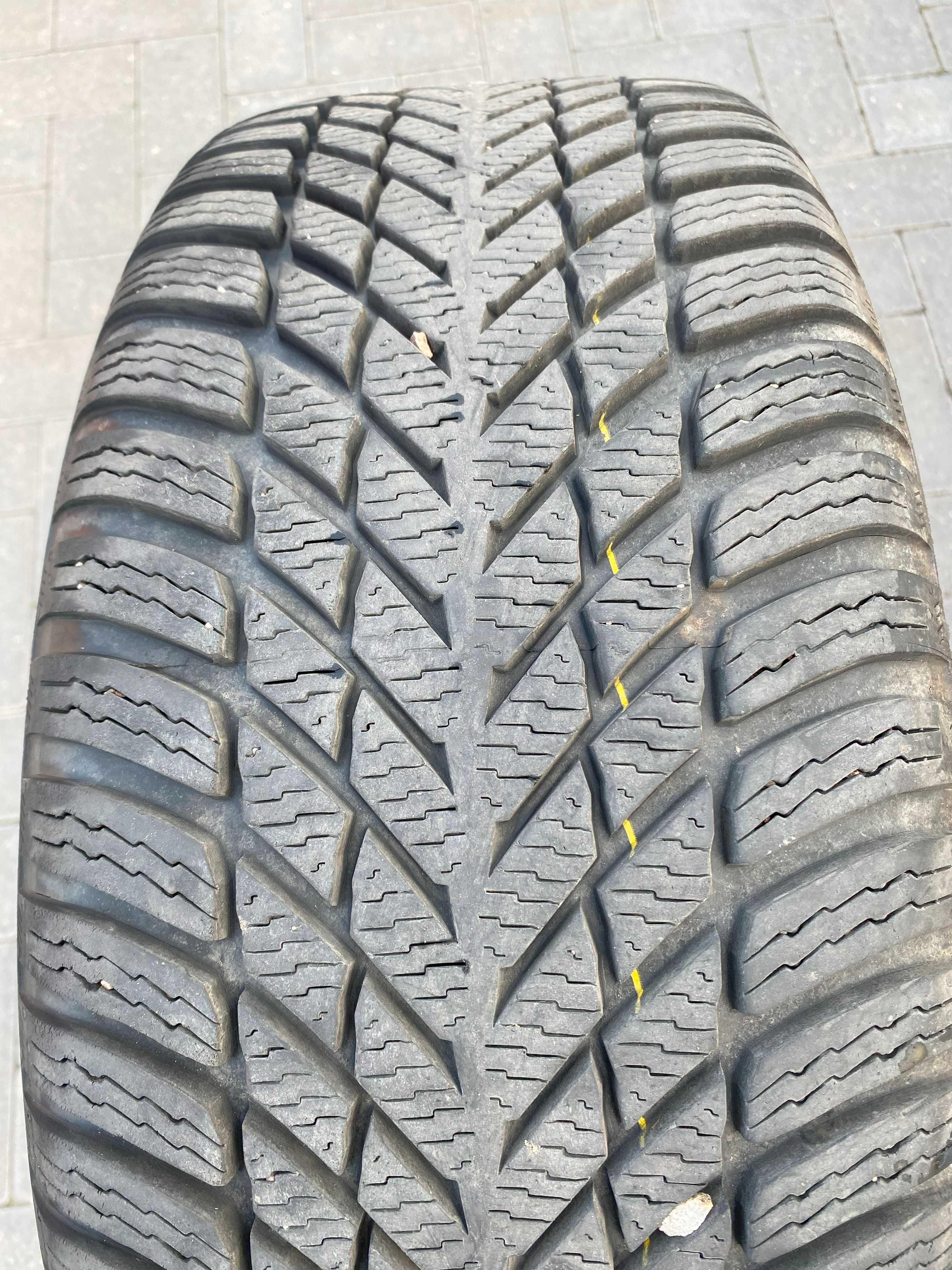 Alufelgi 4szt. Koła + Opony prawie nowe 225/50R17 Nokian AUDI A4 B8 B9