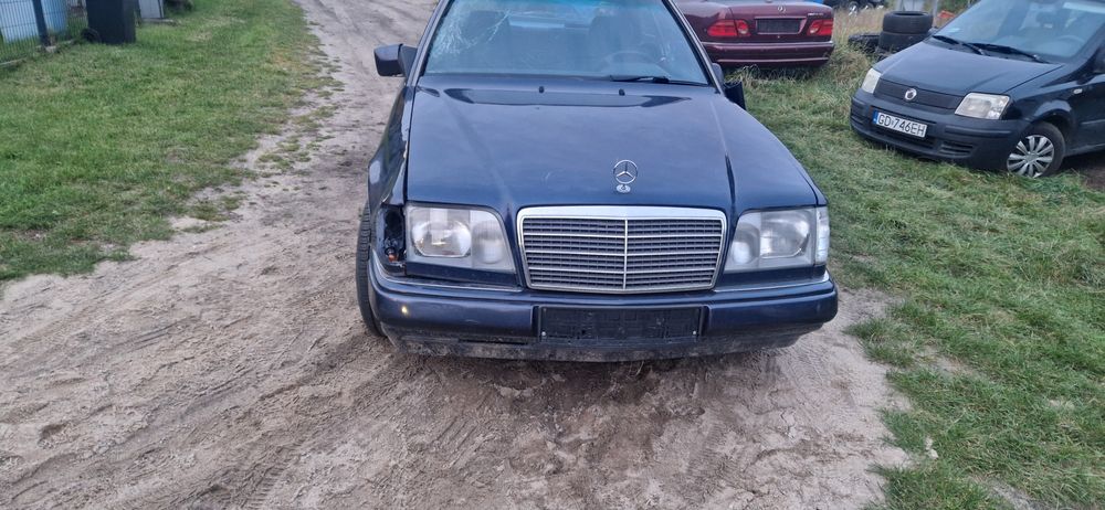 Mercedes 124 coupe