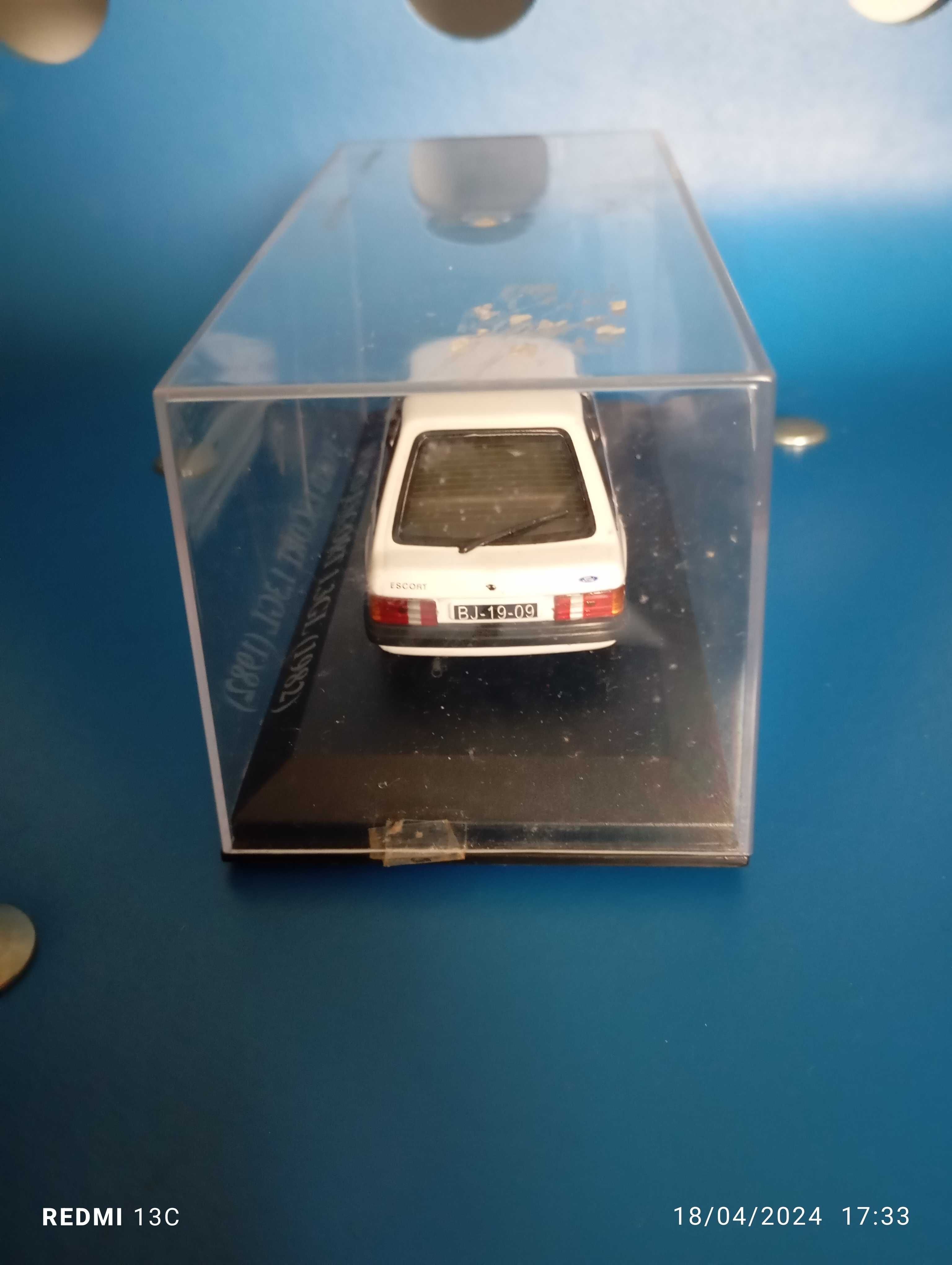 Carro miniatura Ford escord