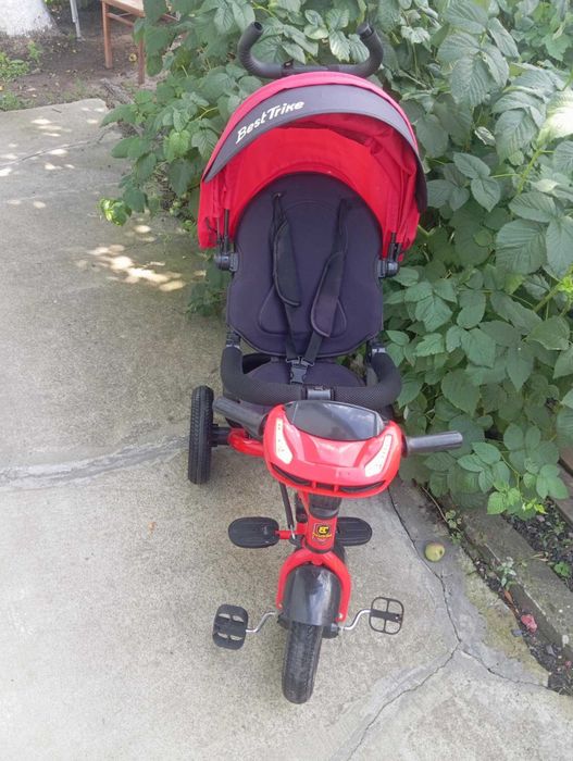 Прогулянковий дитячий триколісний велосипед з батьківською ручкою