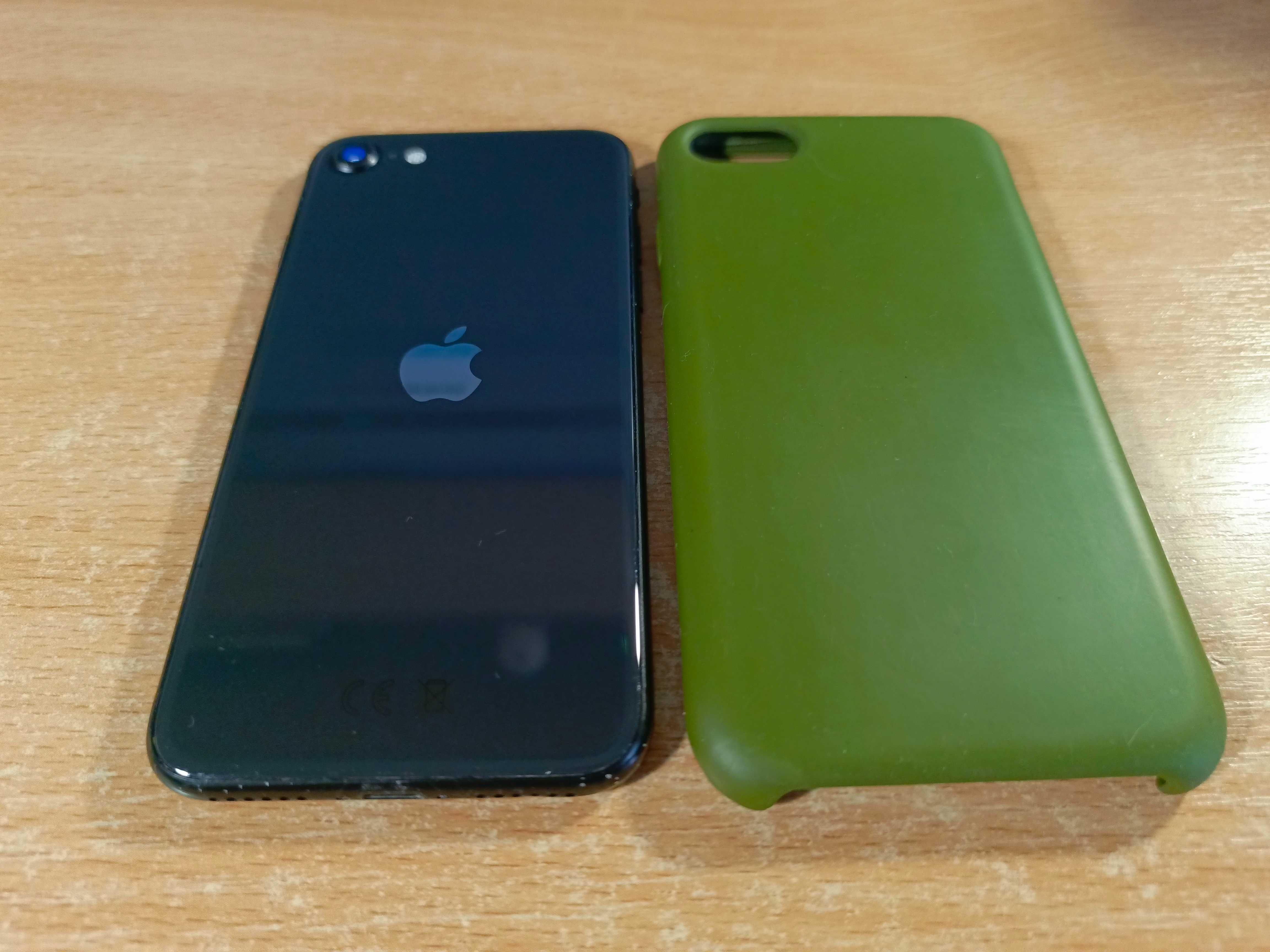 Продам iPhone SE 2020 neverlock 64 gb . оригинал цвет черный  .