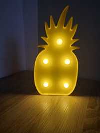 Ozdoba świetlna lampka lampa ananas plastikowa żółta na baterie AA