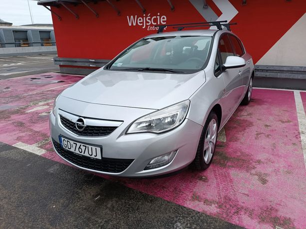 Opel Astra Opel Astra J; 2010 r; 1.6 L+lpg BRC