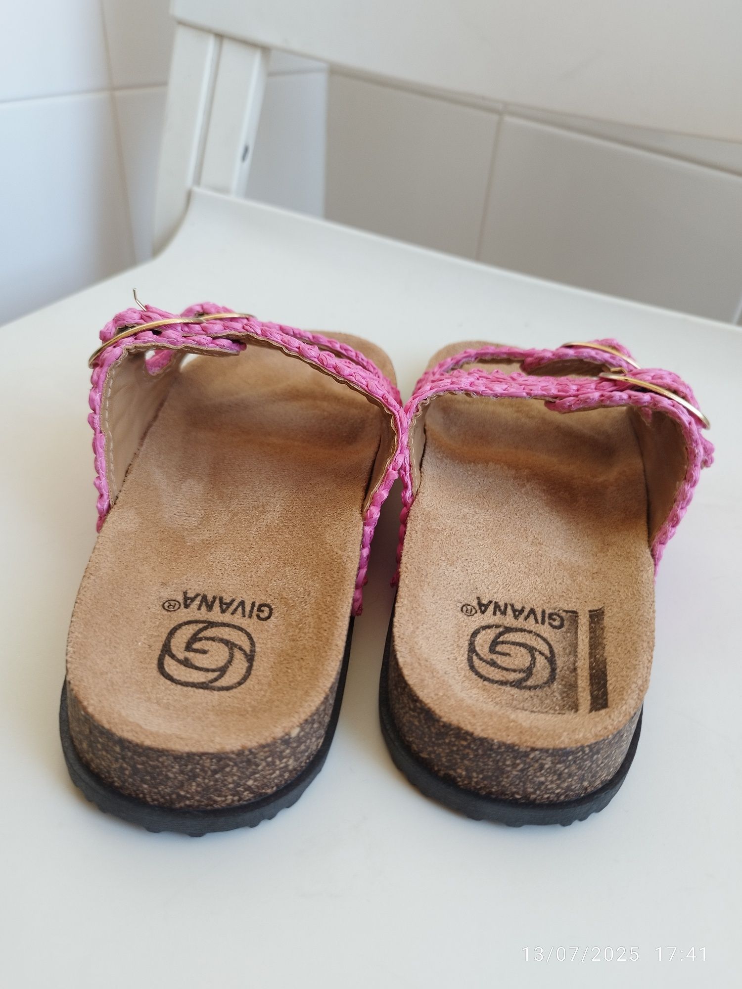 Chinelas senhora rosa