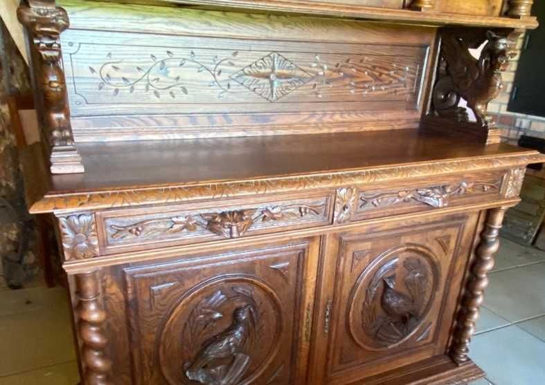 Antyczny kredens z nadstawką