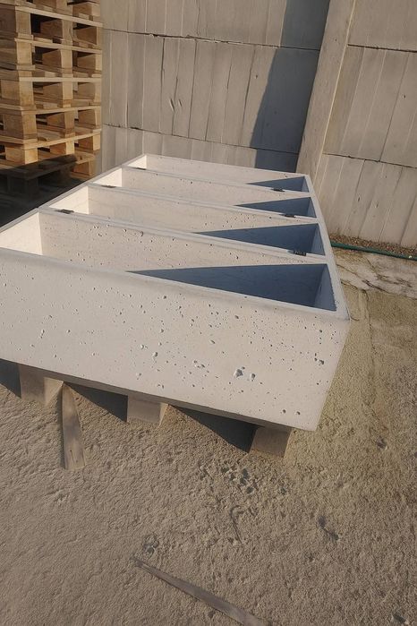 Donica betonowa doniczka ogrodowa donice tarasowa beton architektonicz