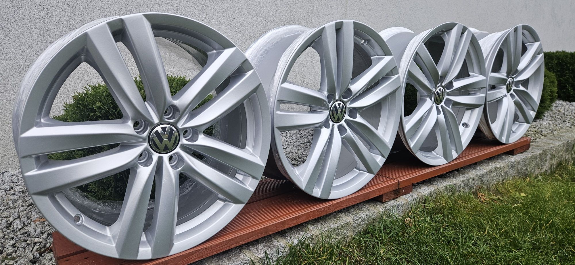 VW Passat/ Skoda Superb - felgi Kansas - 18"