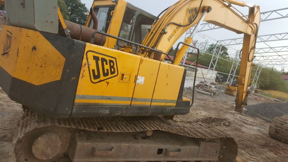 koparka jcb js 110 js130 ramie kopiące siłownik