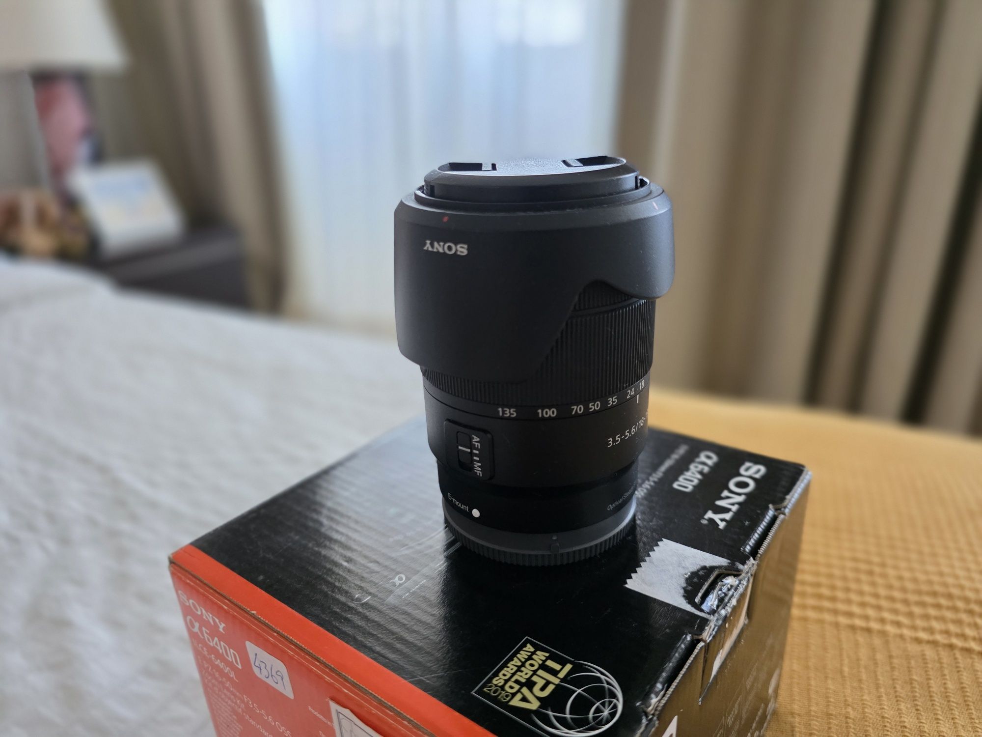 Objetiva Sony 18-135mm f/3.5-5.6 OSS