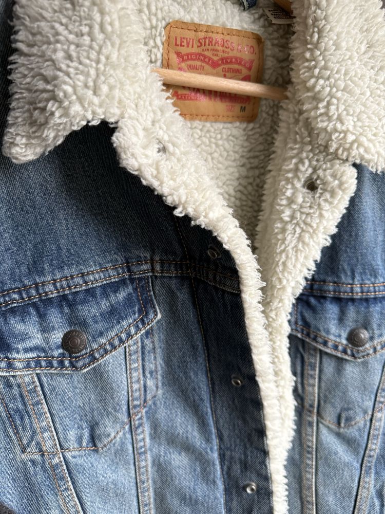 Levi’s sherpa trucker kurtka ocieplana jeansowa M jak NOWA