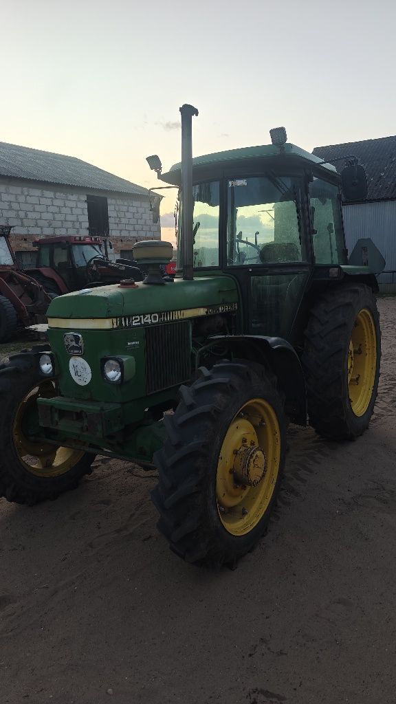 John Deere 2140  82km
