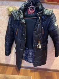 Продам теплі куртки (пальто) на дівчинку 6-9 років