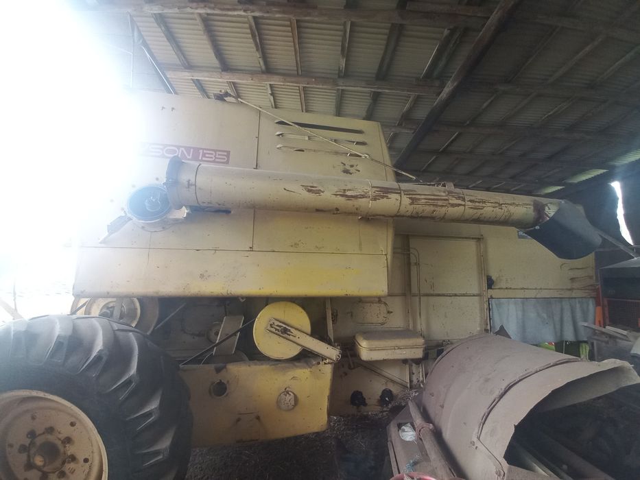 Kombajn New Holland clayson 135