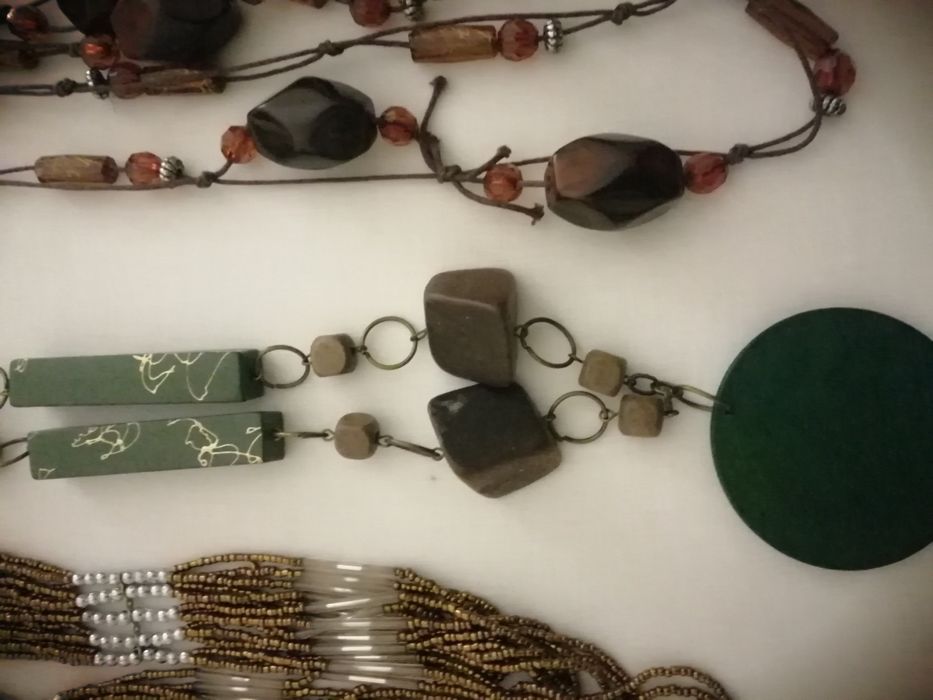 11 colares de vários estilos