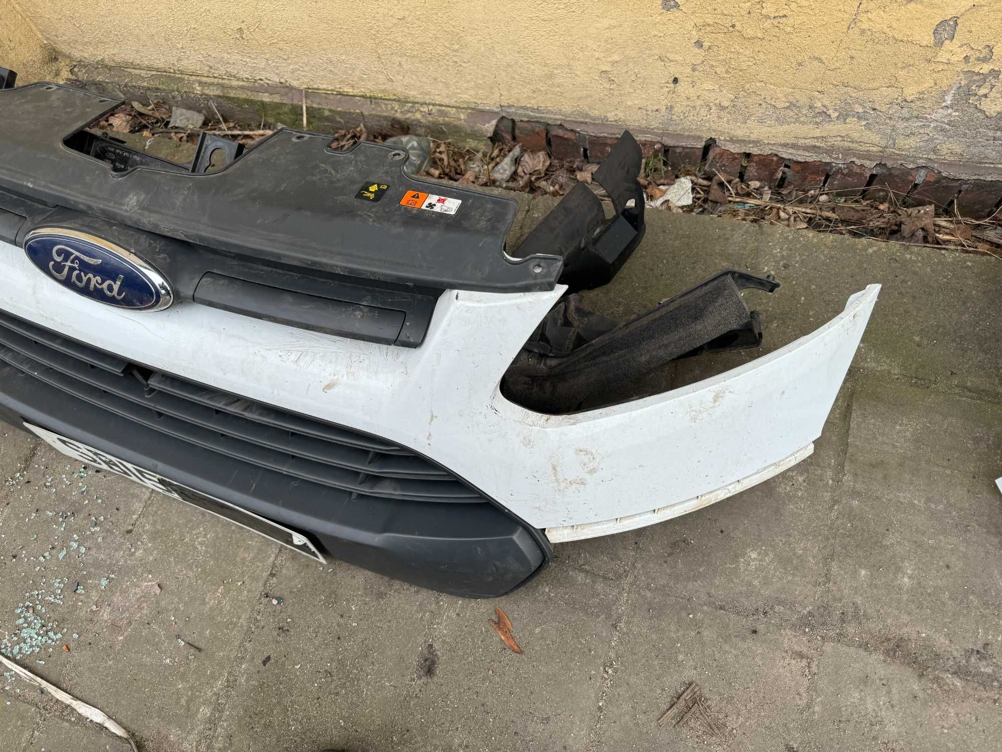 zderzak przód transit custom atrapa pas przedni