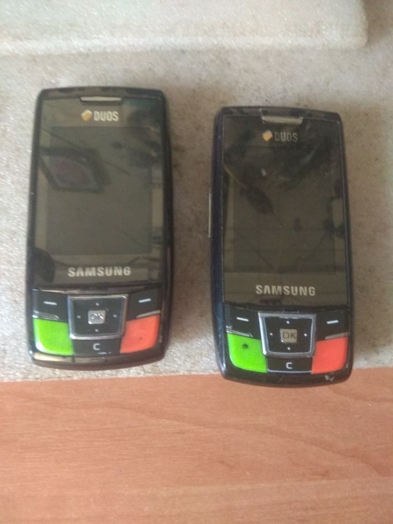 Телефоны 2 шт. Samsung D880