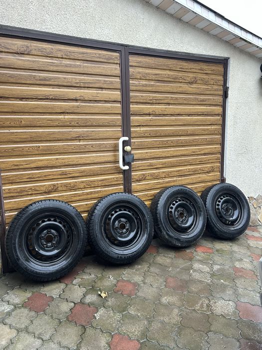 Зимова резина 215/65 R16