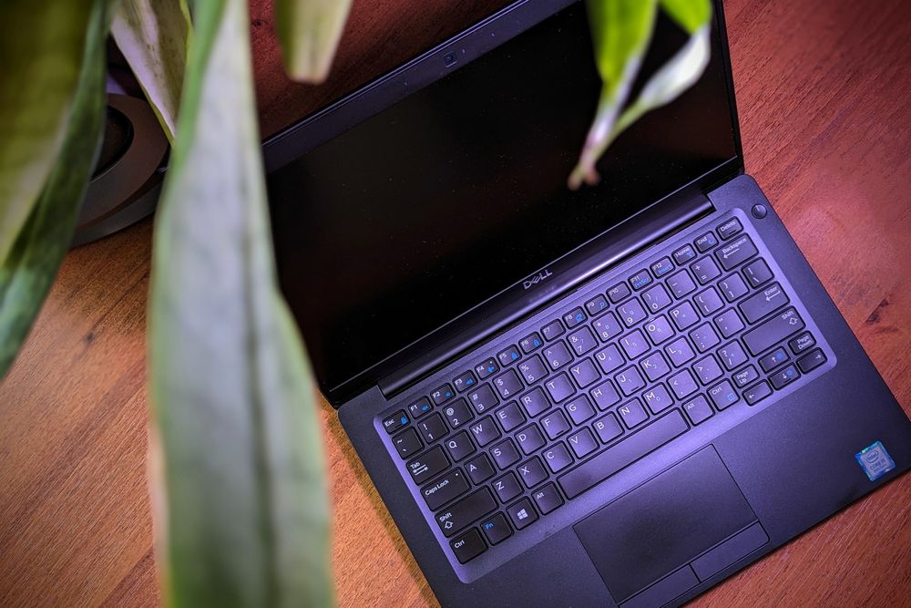 Ноутбук DELL Latitude 7390 13.3" Full HD i5-8250U 16GB 256GB