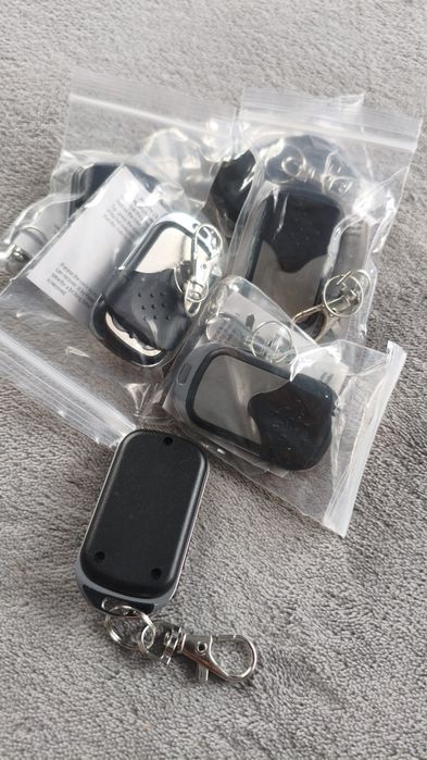 Пульт дублікат брами воріт шлагбаума і т.д 433мгц ,легко кнолнуєтся