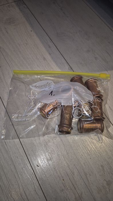 1. Mufa 22 miedź prasowana Sanha do gazu 7 sztuk + inne