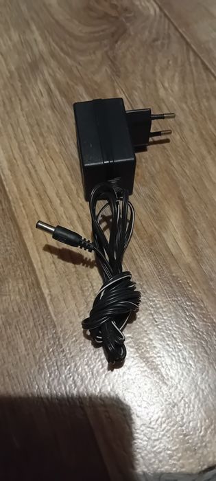 Zasilacz 6 V DC / 300 mA