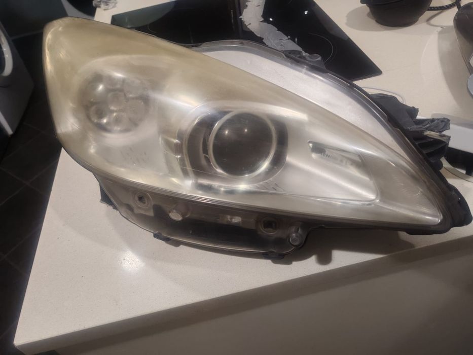 Farol Peugeot 508