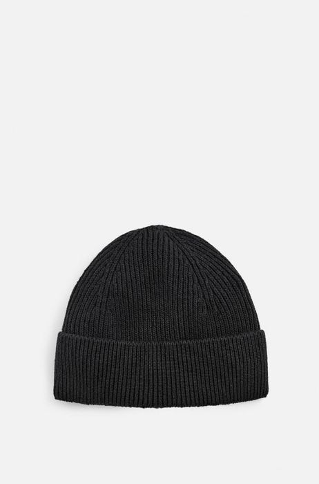 Шапка чорна базова трикотажна Zara