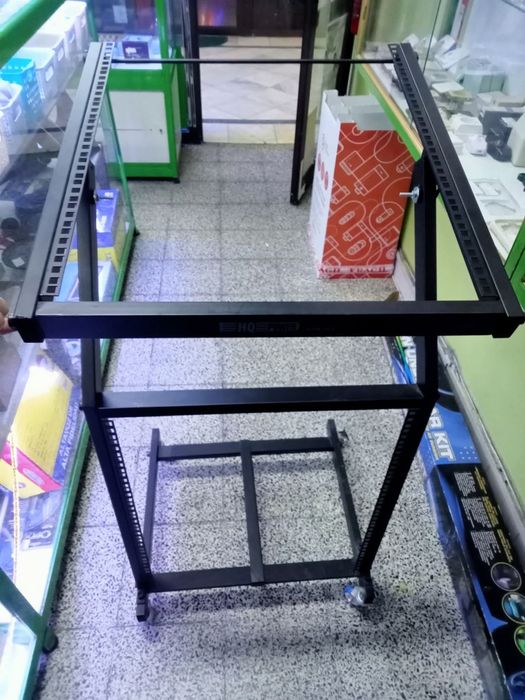 Rack para mesas e equipamentos som
