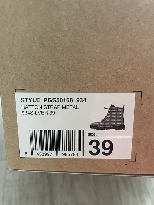 Продам чоботи для дівчини