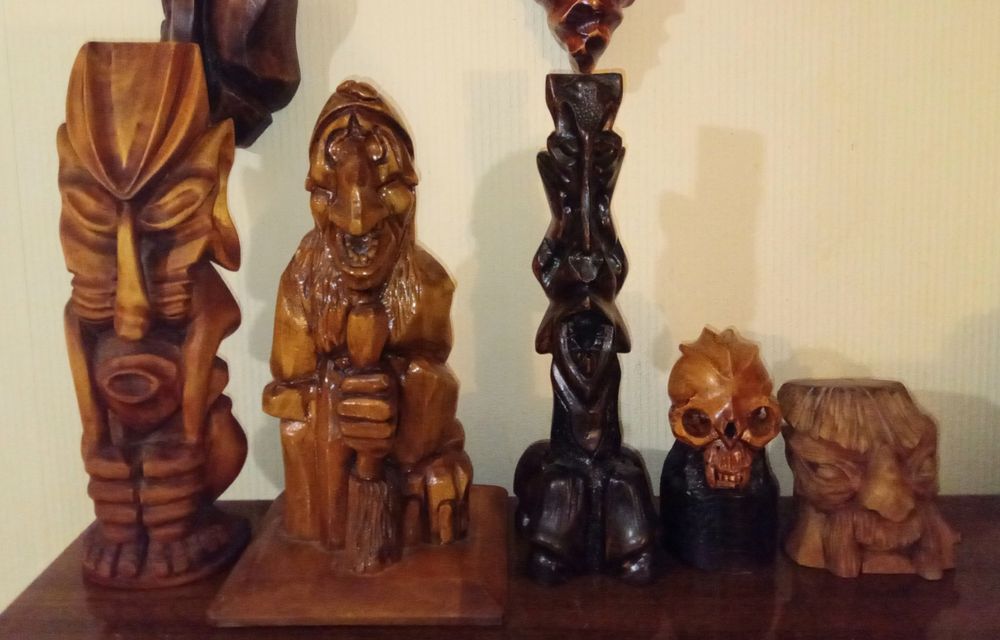 Продам свои работы,статуэтки по деревуреву