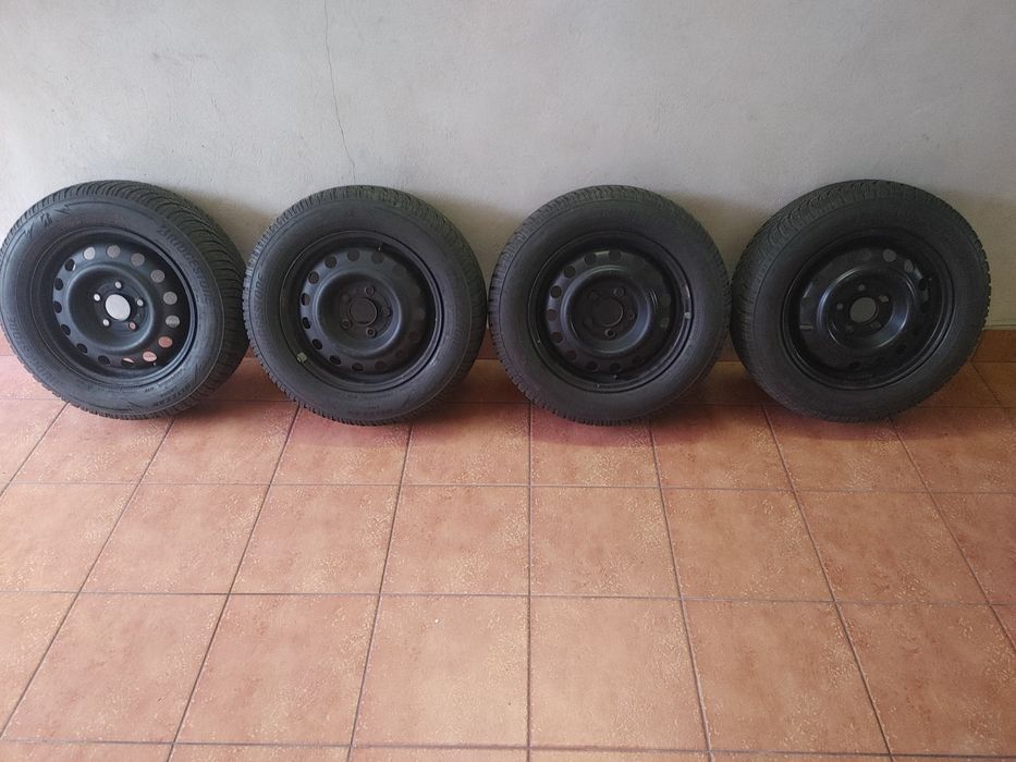 Opony zimowe Bridgestone z felgami 195/65/15
