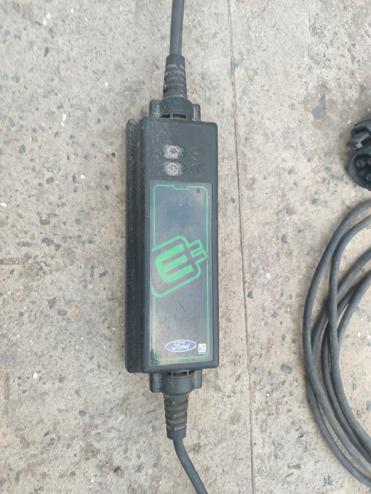 Продам оригинал зарядку Форд С Макс Форд Фьюжн Ford C Max Ford Fucion