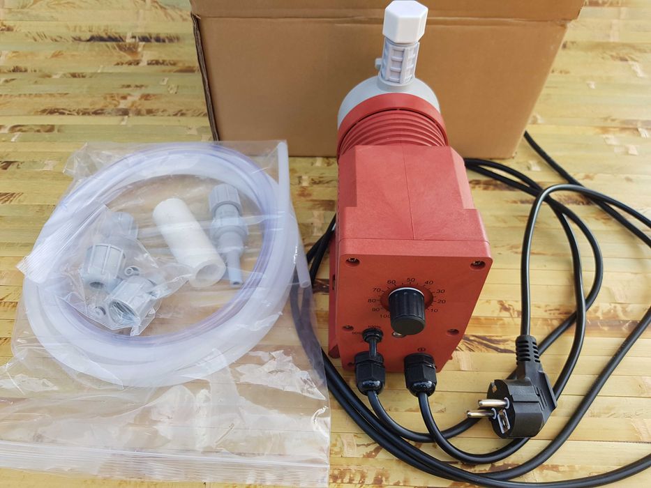 Насос дозирующий мембранный CREATEC