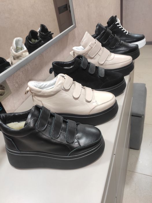 Ботинки женские, зимние, разные модели