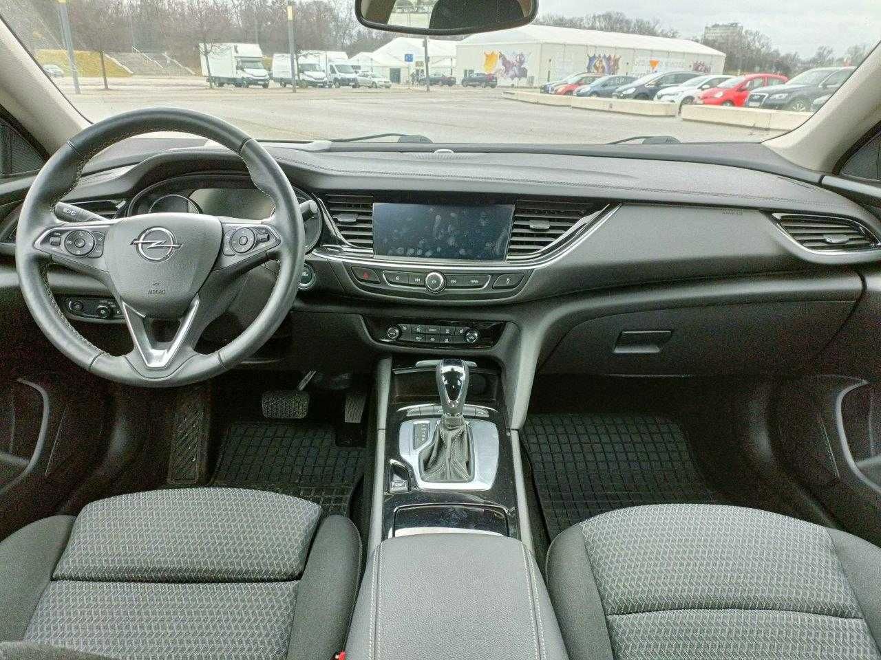 Opel Insignia, Wynajem długoterminowy samochodów, wypożyczalnia aut