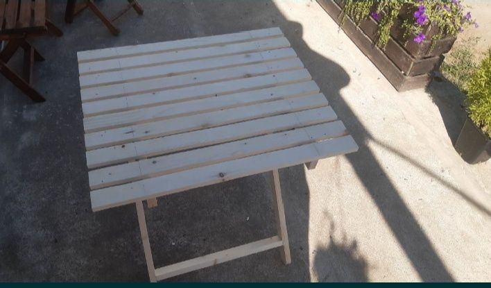 Столик садовий продам