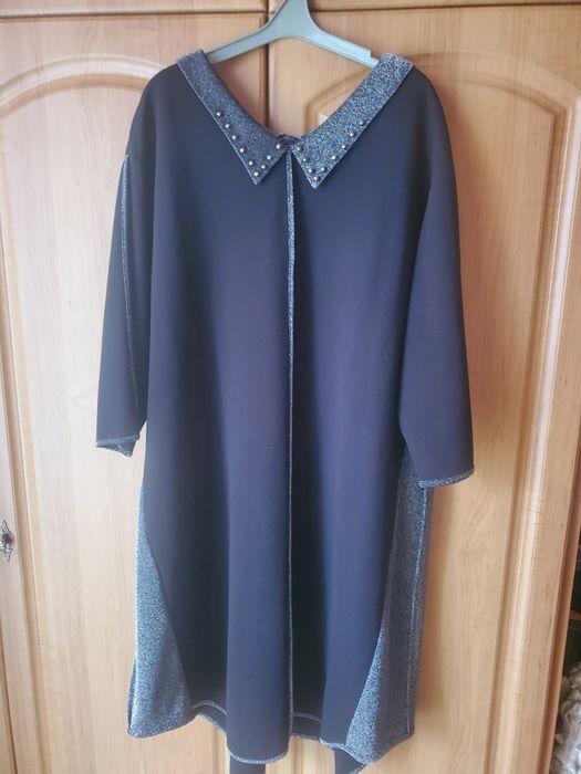 Продам суконку розмір 60-62