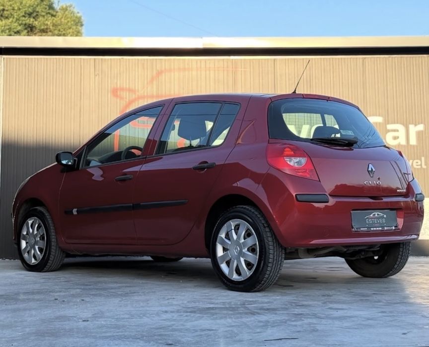 Renault Clio 1.2 16V Confort Authentique
