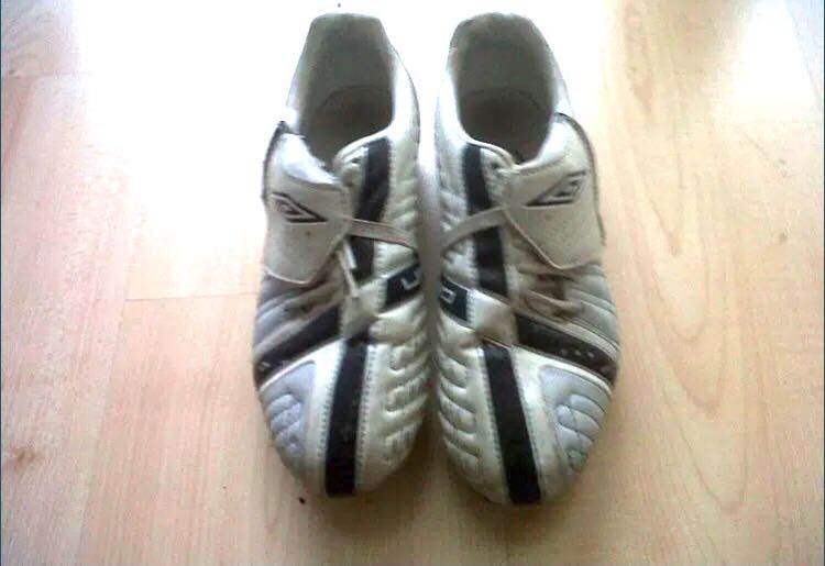 Buty Pilkarskie /Korki Umbro rozm 35,5