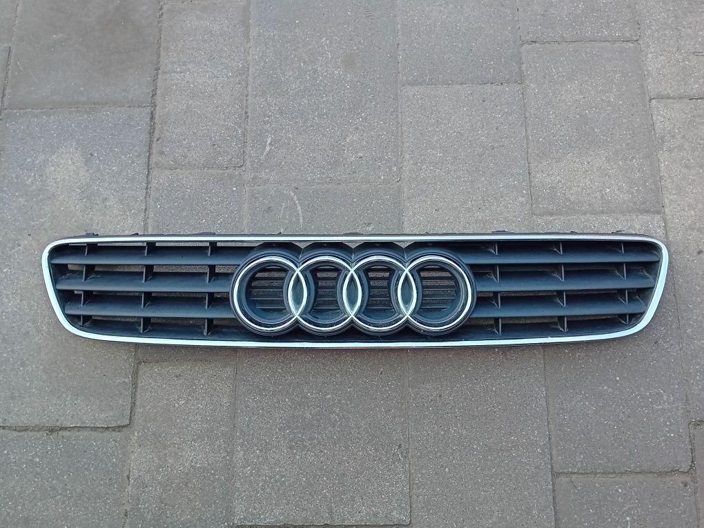 Audi A3 8L lift grill przedni stan bdb