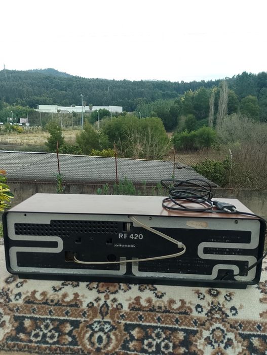 Redio Grundig bom estado