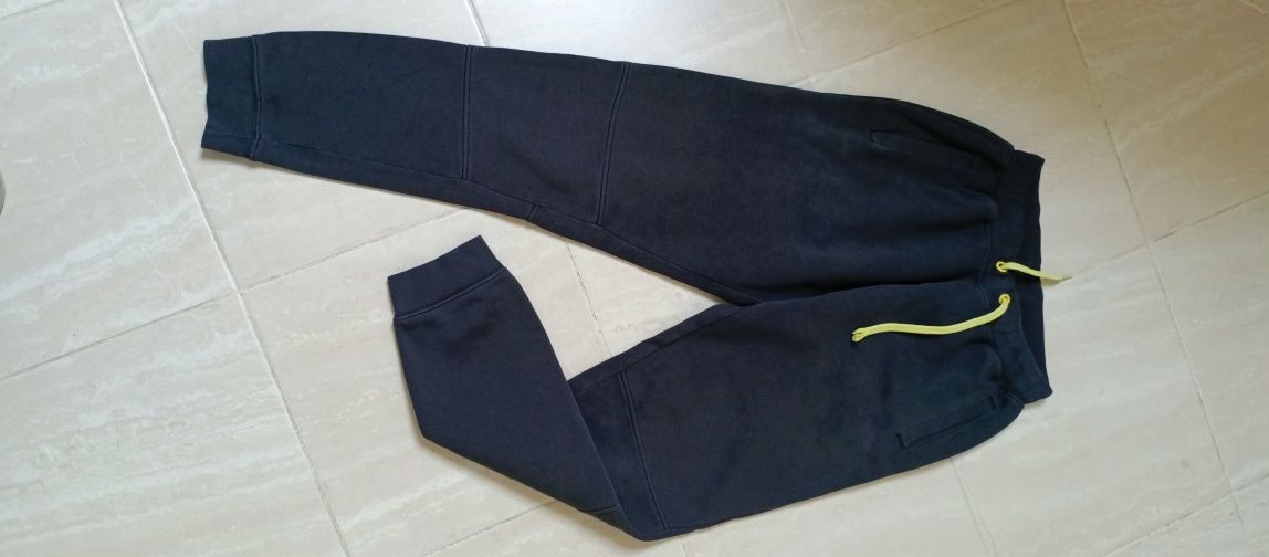 Bluzy dziecięce z długim rękawem plus spodnie dresowe Umbro 152-158 cm