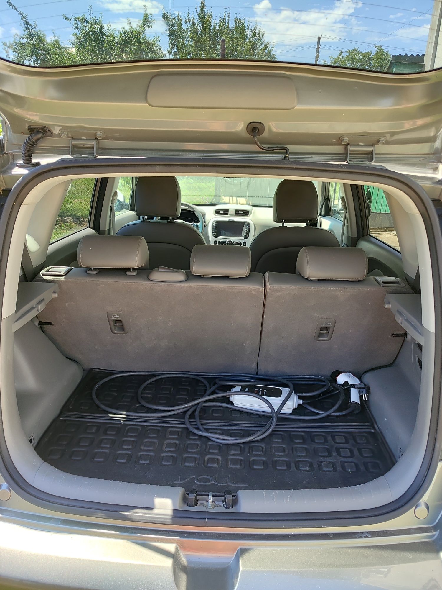 Kia soul ev 2016р.
